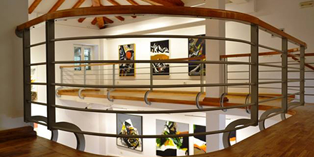 art galleries & museums